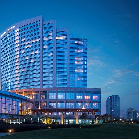 Hyatt Regency Qingdao - Stone Old Beach - Exhibition Center Exterior photo